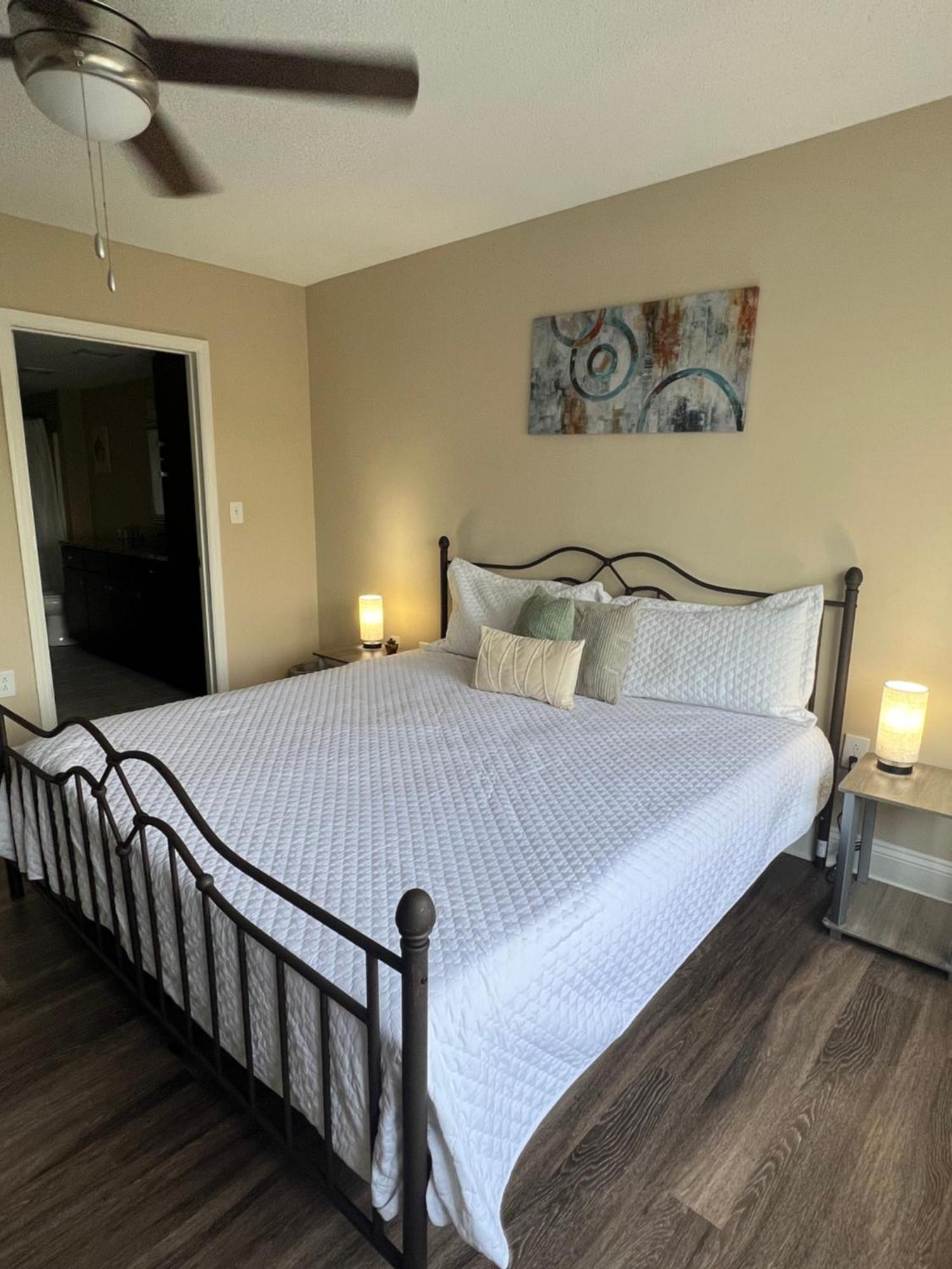 Spacious 2 Bed, 2 Bath Uptown Gem In The Heart Of The City-Parking-Wi-Fi-Balcony Cgv シャーロット エクステリア 写真